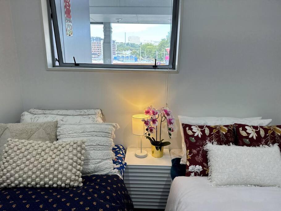 Immaculate 3 Bd 2 Bth Apartment -Free Carpark & Pool Auckland Kültér fotó
