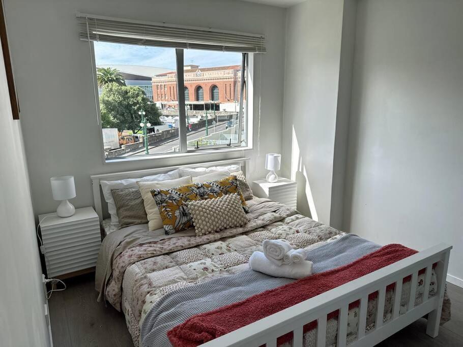 Immaculate 3 Bd 2 Bth Apartment -Free Carpark & Pool Auckland Kültér fotó