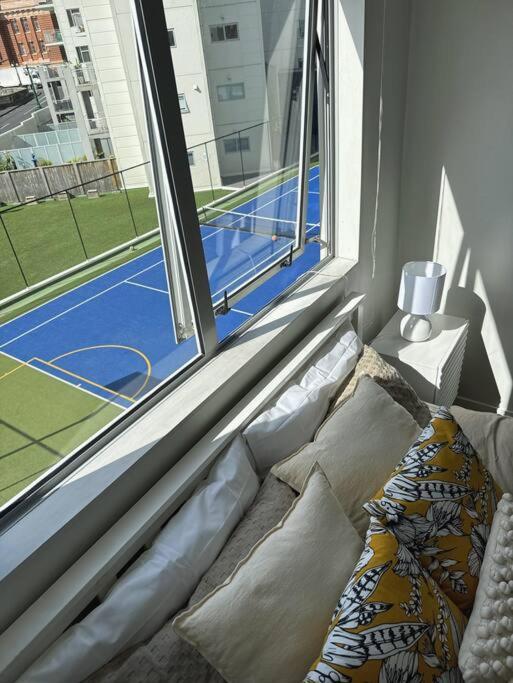 Immaculate 3 Bd 2 Bth Apartment -Free Carpark & Pool Auckland Kültér fotó