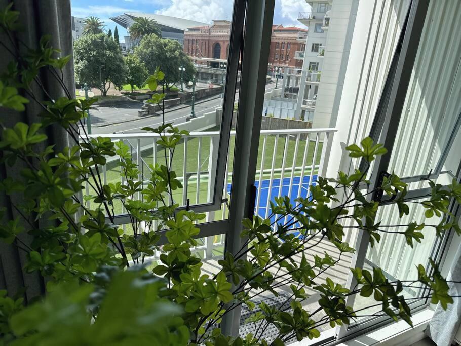 Immaculate 3 Bd 2 Bth Apartment -Free Carpark & Pool Auckland Kültér fotó