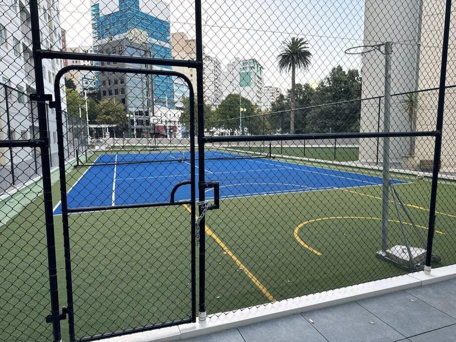 Immaculate 3 Bd 2 Bth Apartment -Free Carpark & Pool Auckland Kültér fotó